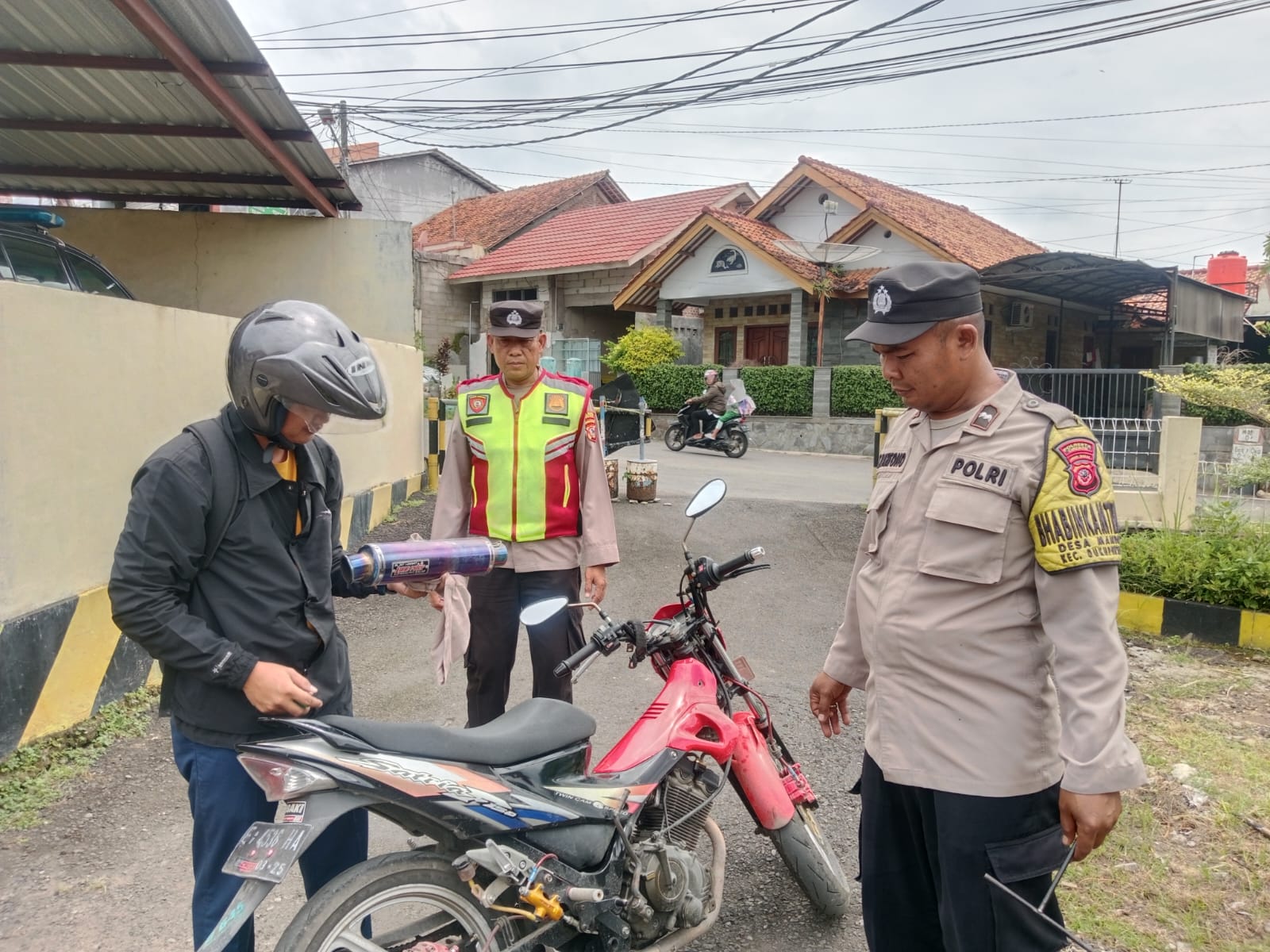 Dalam Sepekan, Polresta Cirebon Berhasil Sita 1.126 Botol Miras dan 331 Knalpot Bising