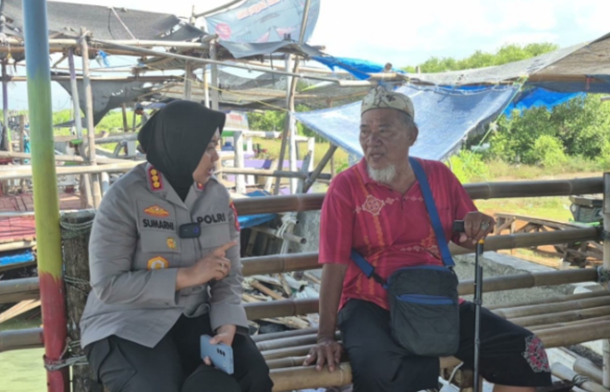 Dari Kaliwadas ke Gebang, Polresta Cirebon Gelar Patroli Sekaligus Sambang UMKM