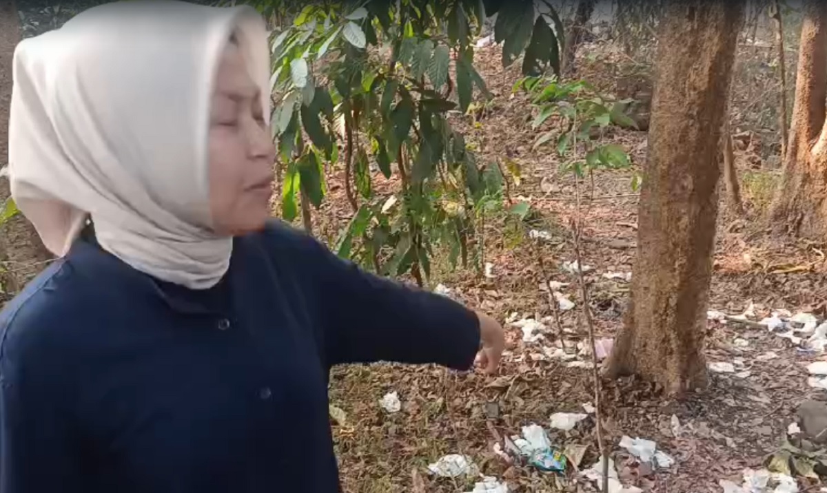 Memprihatinkan! Banyak Alat Kontrasepsi di Dekat Masjid Al Hidayah Dukuhsemar Cirebon