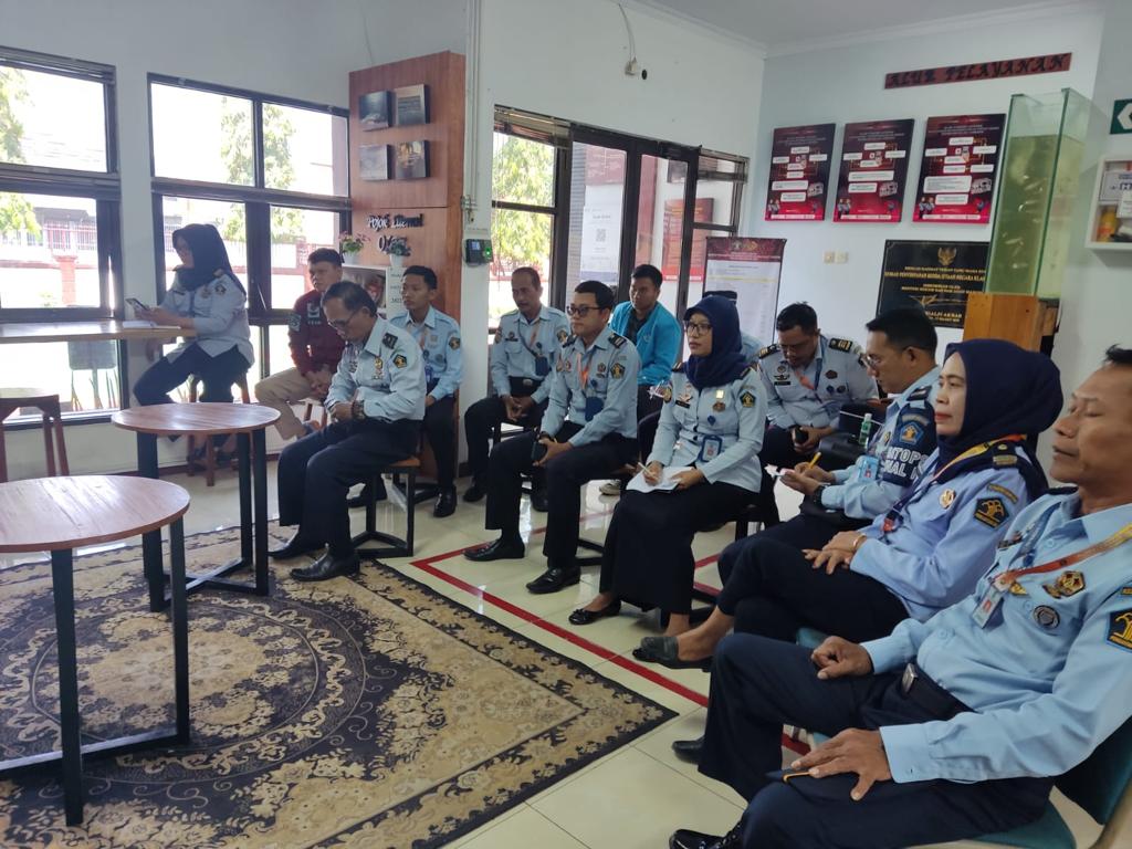 Kinerja Pegawai Kurang Maksimal Karupbasan Cirebon Siap Terapkan Sanksi