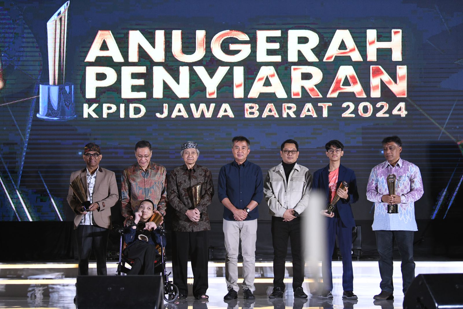 ANUGERAH KPID 2024 , Bey Machmudin: Penyiaran Berkeadilan Harus Dapat Diakses Sampai Pelosok Jawa Barat 