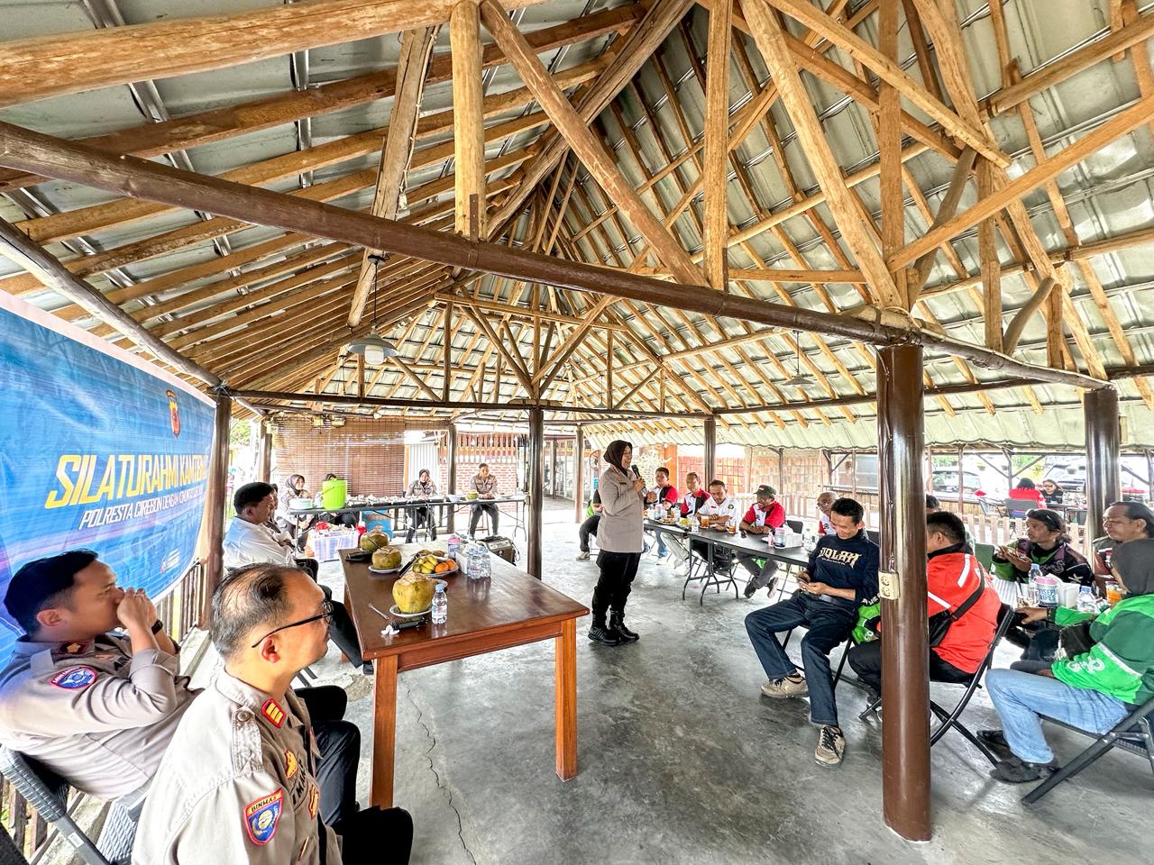 Perkuat Keamanan, Polresta Cirebon Ajak Komunitas Ojol Bersinergi Jaga Kamtibmas