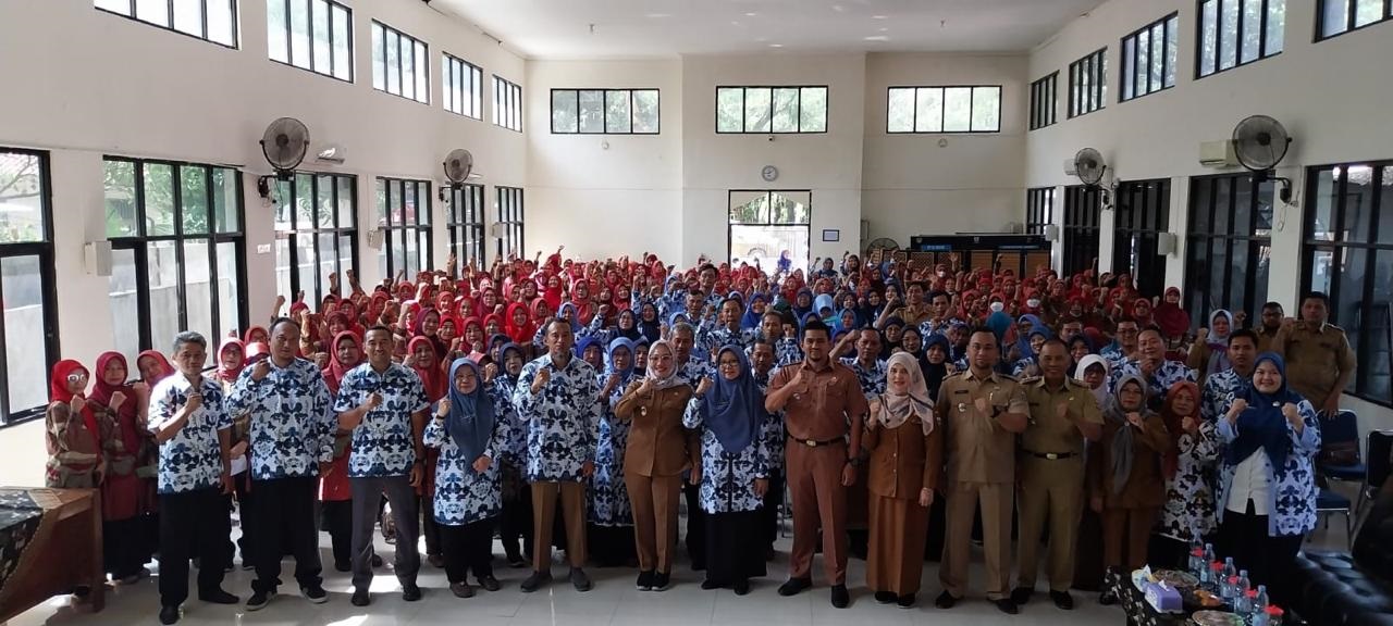 Plt Walikota Cirebon Resmikan 5 Kampung KB 