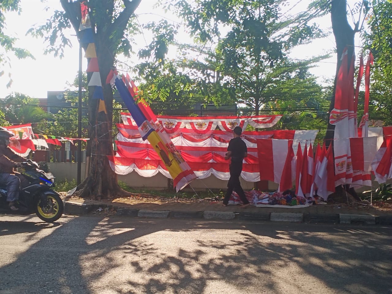 Besok Minggu, Pemkot Cirebon Bagikan 1.000 Bendera