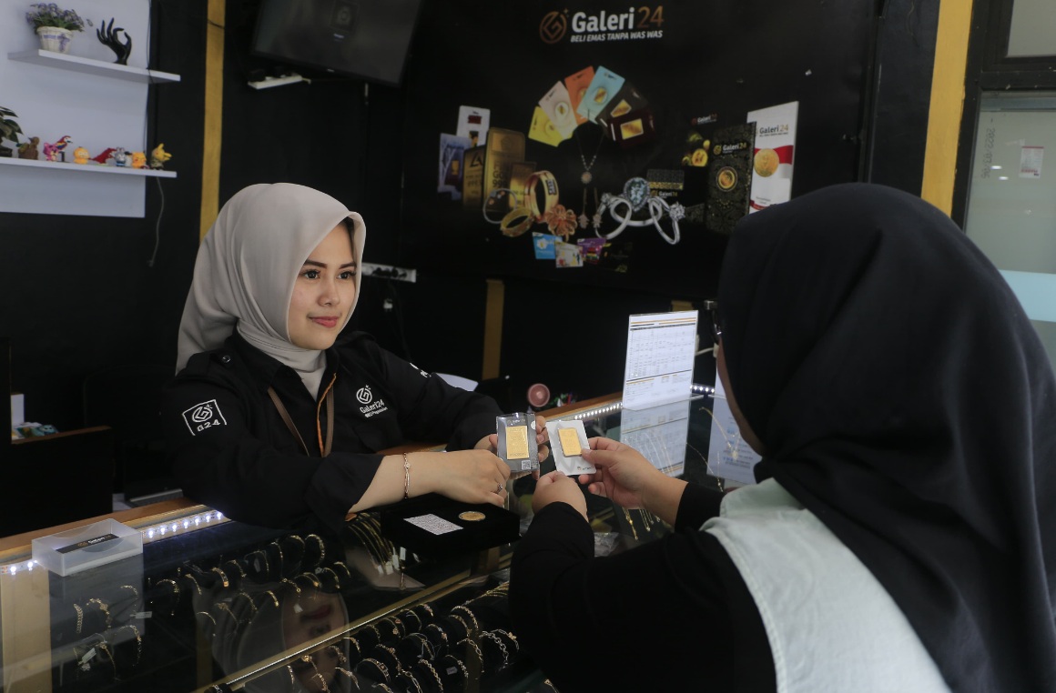 Harga Emas Naik, Penjualan Terus Melonjak di Cirebon, Apakah Tepat Investasi Emas saat Ini?