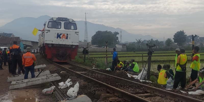 Pasca Kecelakaan Kereta Api, Jalur KA Haurpugur-Cicalengka Sudah Bisa Dilewati