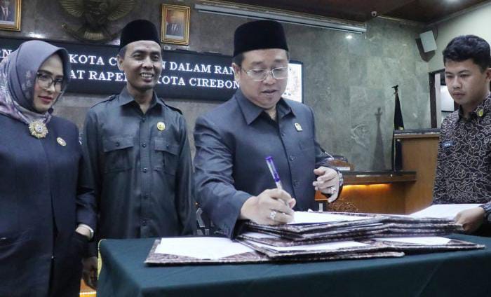 Raperda Inisiatif Disepakati DPRD Kota Cirebon 