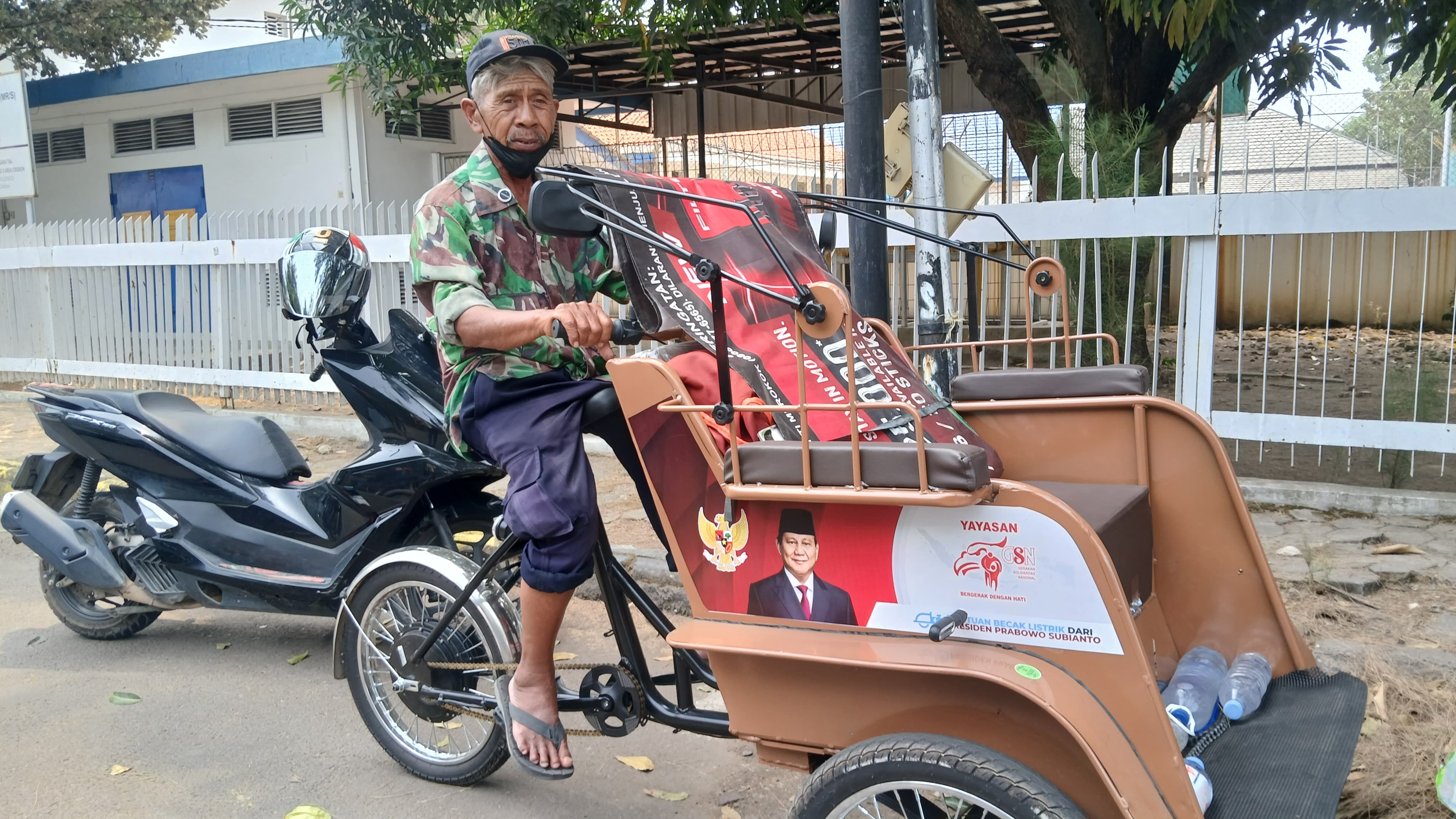 Becak Listrik Gratis, Penghasilan Pak Suleman di Cirebon Ternyata Cuma Rp5.000 Sehari