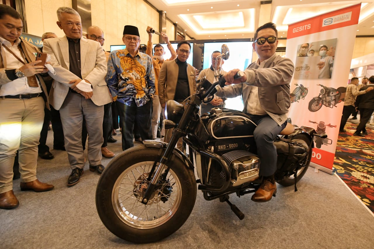 Ridwan Kamil Pamerkan Prototipe Motor Listrik Rancangannya di WJIS 2022
