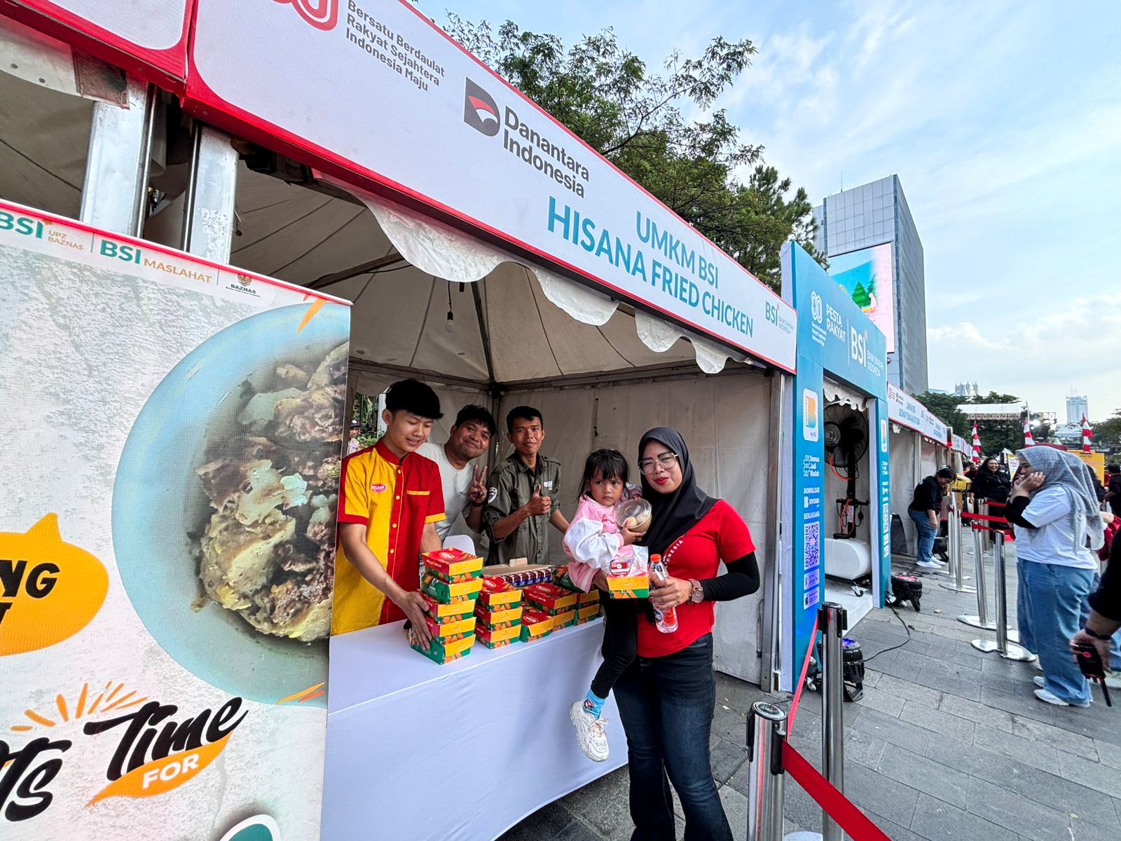 Puluhan UMKM Binaan BSI Meriahkan Pesta Rakyat HUT-80 Kemerdakaan Republik Indonesia