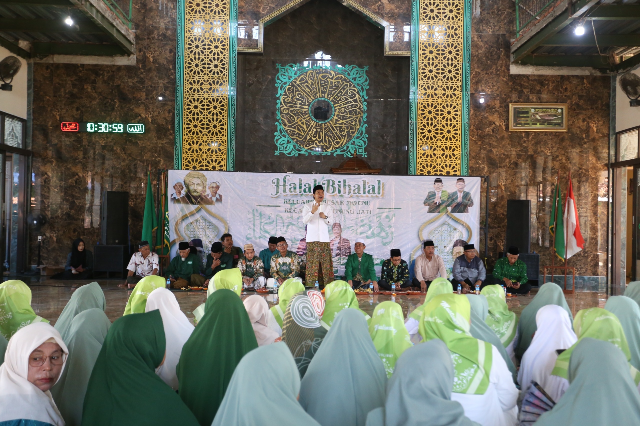 Halalbihalal Anggota DPRD  Jabar M Asyrof Abdik di  Gunungjati dan Pasaleman