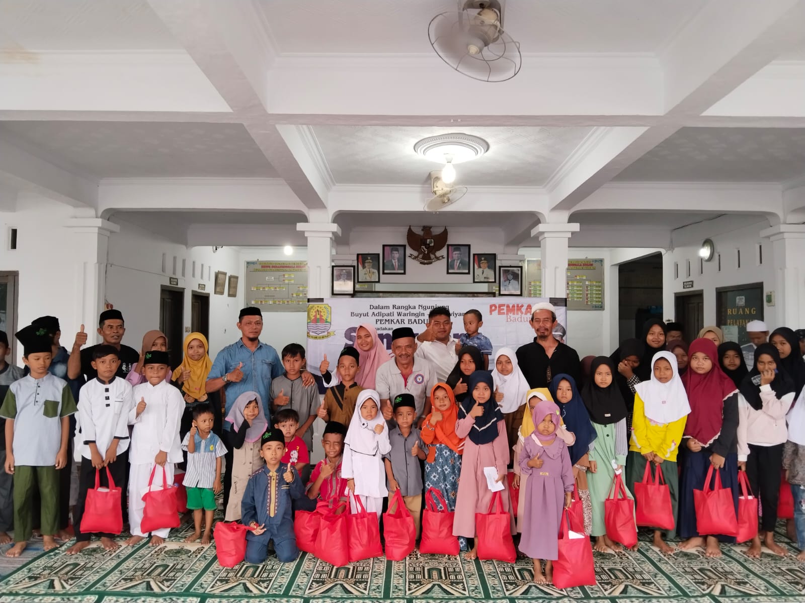 Patut Dicontoh, Pemuda Desa Suranenggala Santuni Anak Yatim dan Piatu 