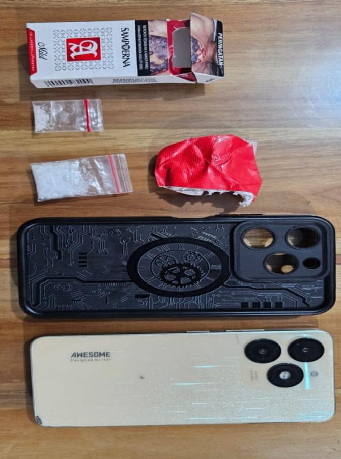 Edarkan Sabu, Warga Cirebon Dibekuk Polisi, Ini Barang Buktinya