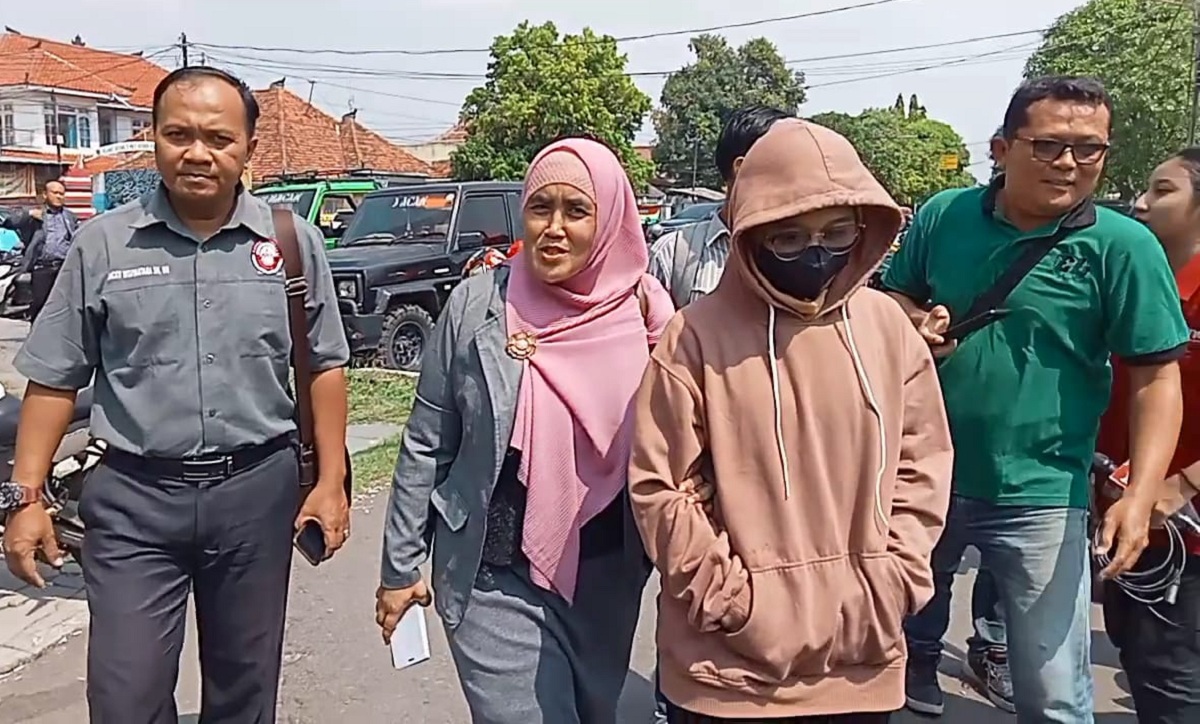 Lusiana Adik Pegi Sebut Nama Robi, Singgung Kondisi Ibu Setelah Pegi Jadi Tersangka