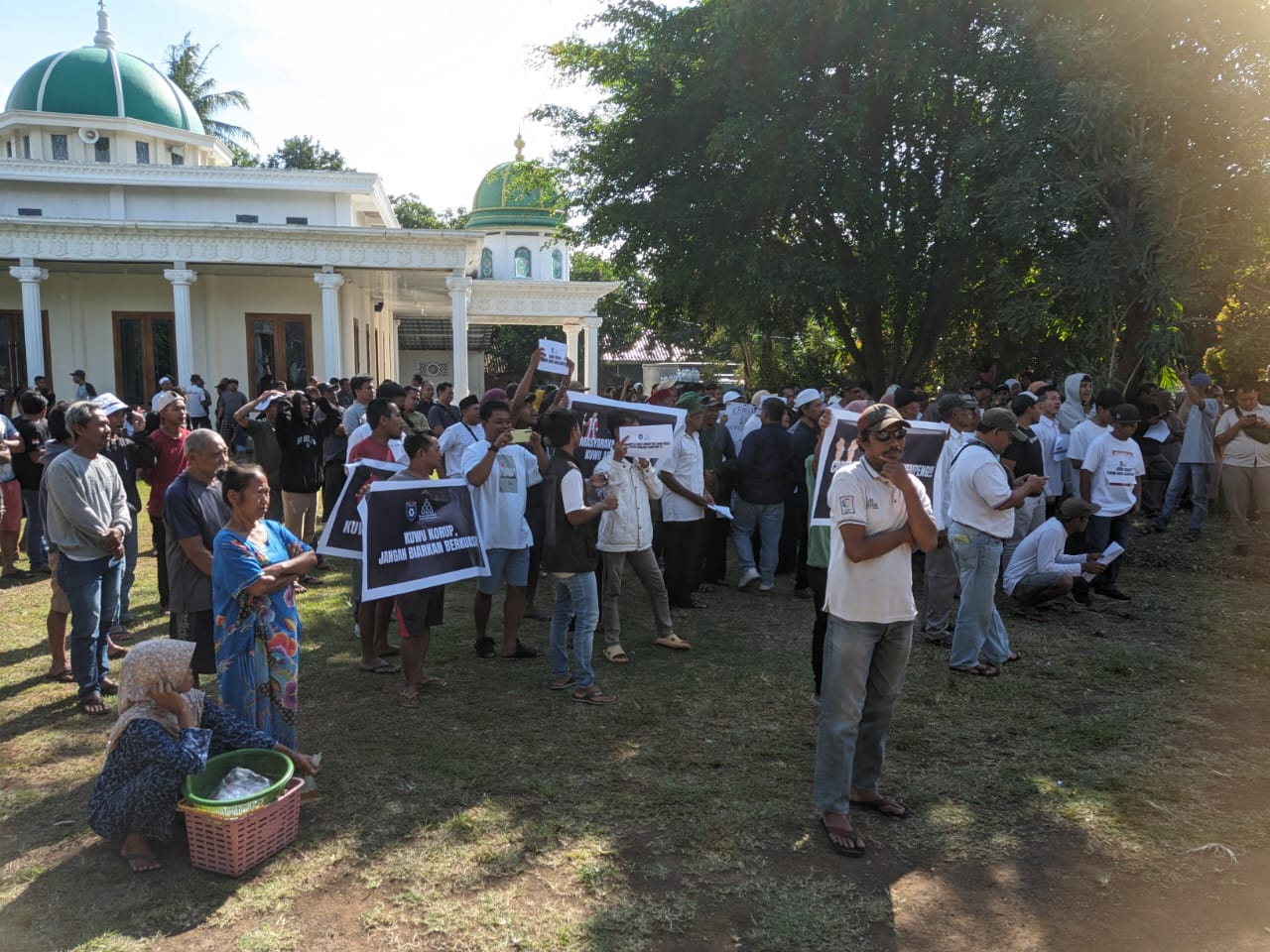 Lagi, Warga Tuntut Kuwu untuk Mundur dari Jabatannya, Kali Ini Terjadi di Sindangkempeng