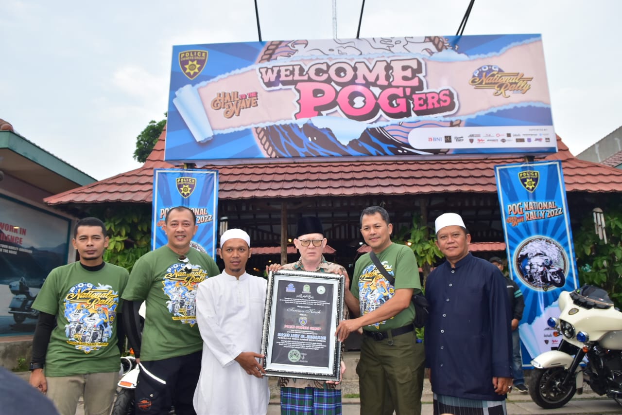 Rally Moge Cirebon-Lombok Sambil Berbagi ala Police Owners Group