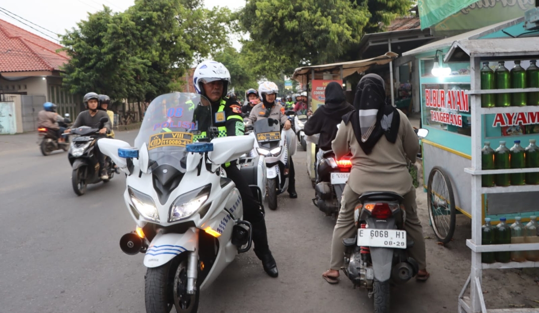 Uber Preman Hingga Pelosok, Kapolresta Cirebon Pimpin Langsung Patroli Humanis