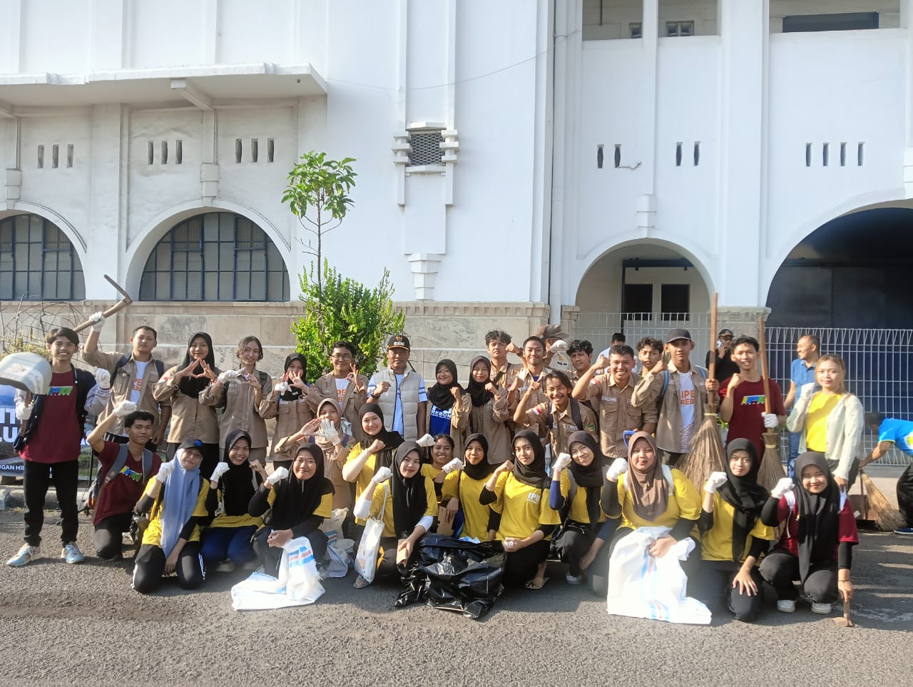 IPB Cirebon Dukung Gerakan Pengurangan Sampah Plastik