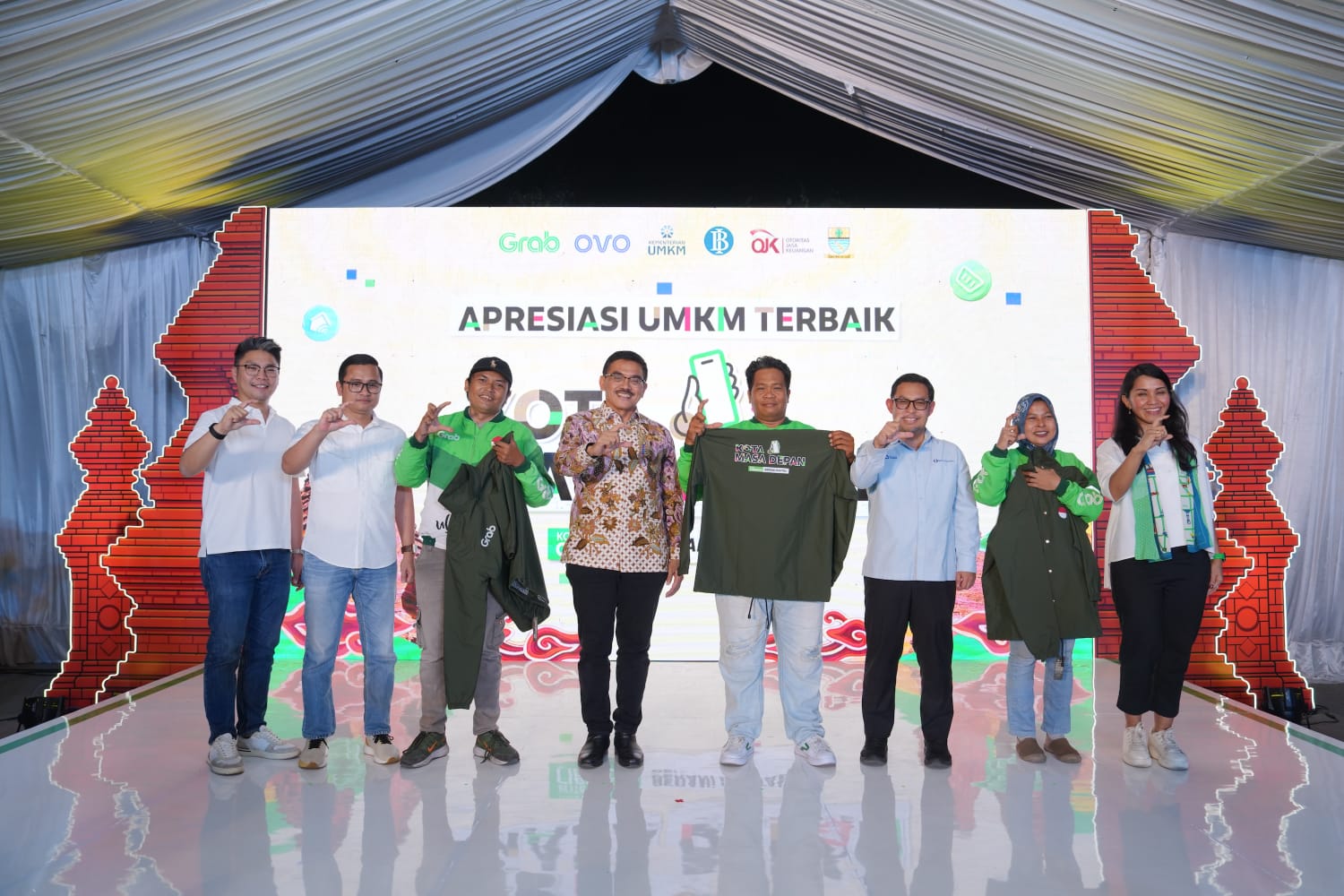 Grab-OVO Bawa Program #BeraniDigital ke Cirebon, Dorong UMKM Manfaatkan Teknologi