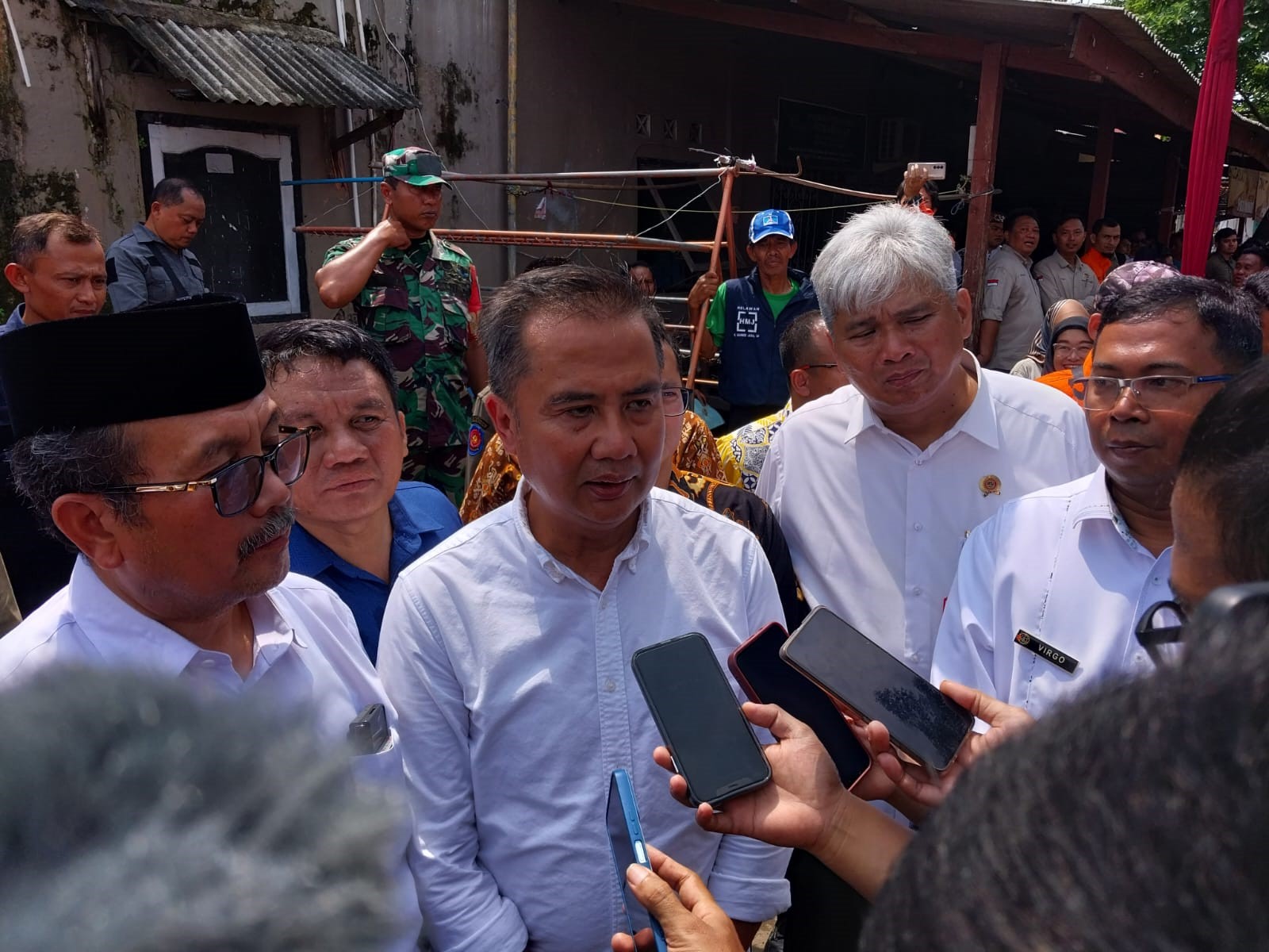 Bey Machmudin Ajak Masyarakat Pasang Patok Tanda Batas Tanah 