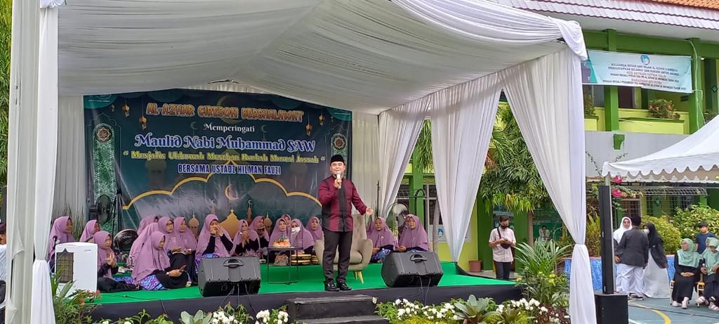 Peringati Maulid Nabi Muhammad SAW, Yayasan Siti Chodidjah Gelar Al Azhar Cirebon Bersalawat 