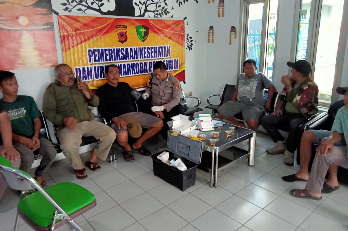 Belasan Sopir Bus di Cirebon Jalani Tes Urine Jelang Operasi Ketupat Lodaya, Ada Apa?