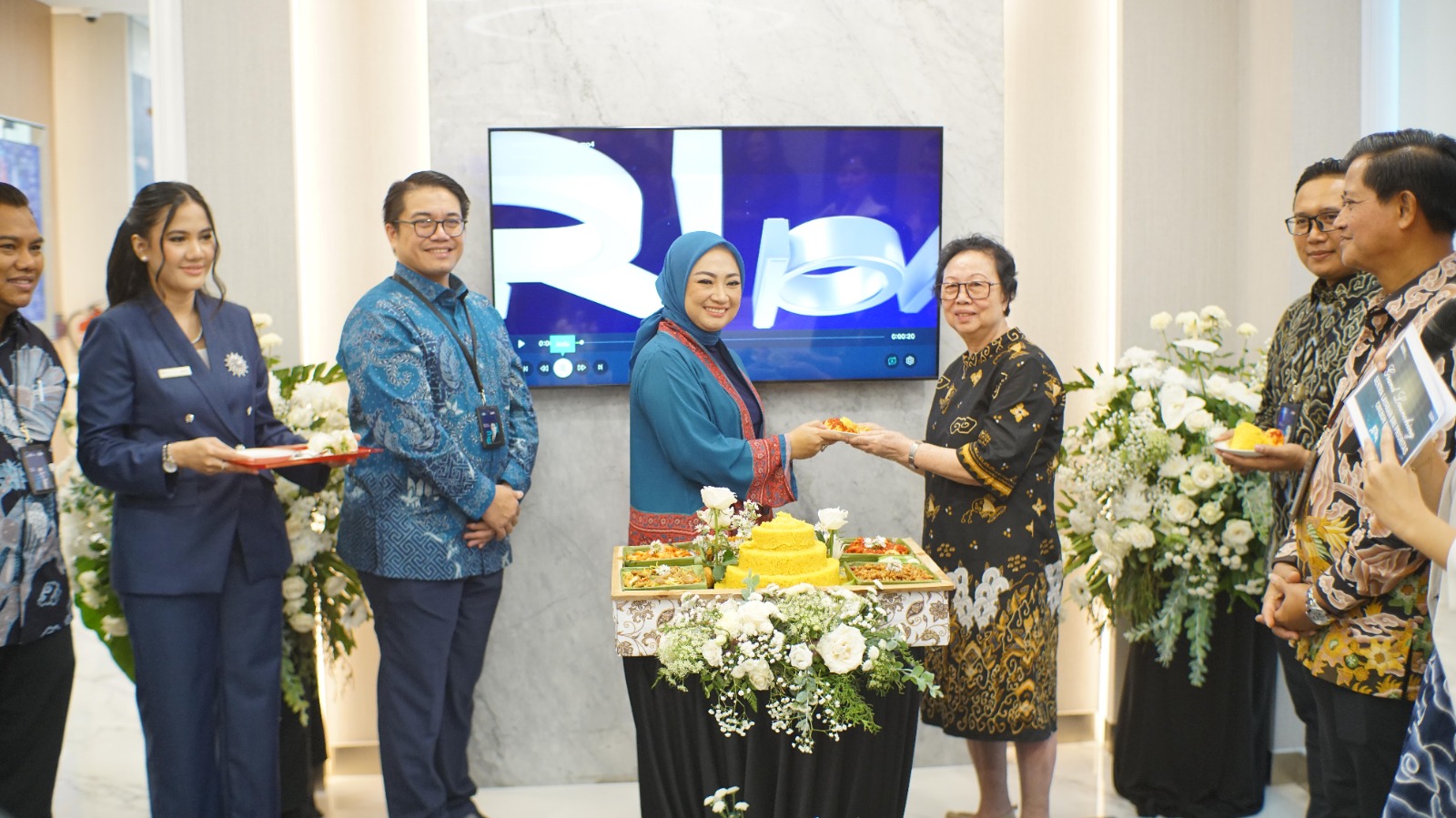 Resmikan Sentra Layanan Prioritas di Cirebon, BRI Miliki 43 Lokasi Layanan Premium yang tersebar di Indonesia