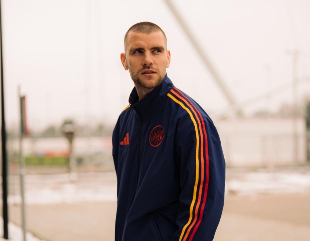 Sah! Maarten Paes Gabung Ajax Amsterdam Hingga 2029