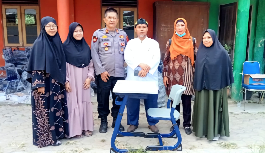 Kapolresta Cirebon Berikan Bantuan Mebeler ke LPI Al Hidayah Ciledug