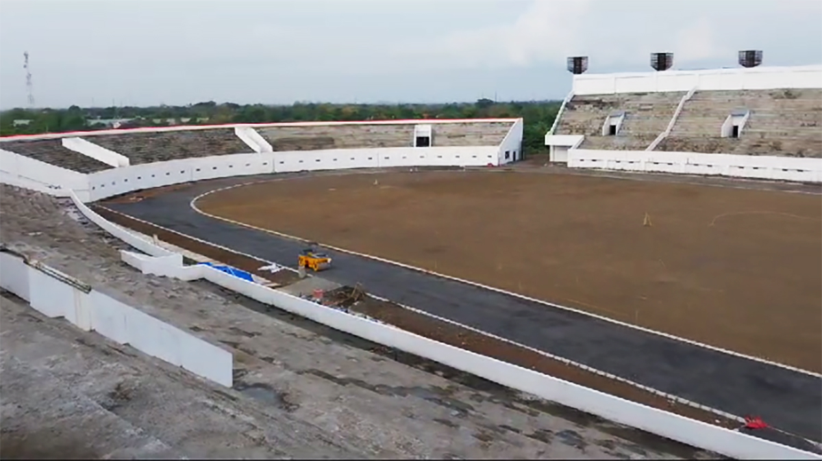 Pembangunan Stadion Watubelah Dilanjutkan, Rumput Sintetis Diganti Alami, Teknik Penanaman Sama dengan GBK
