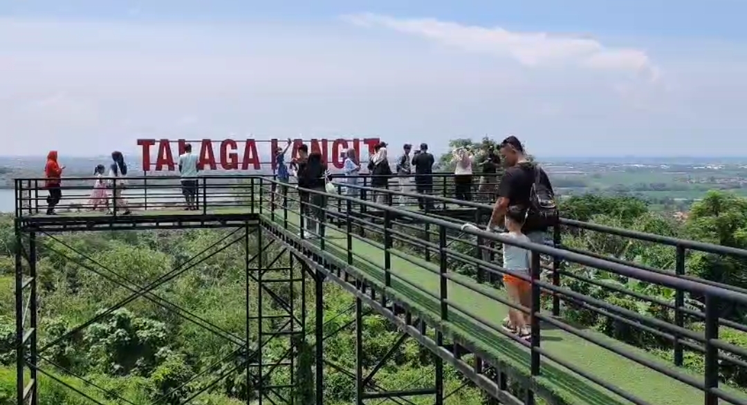 Membludak! Wisata Talaga Langit Cirebon Ramai Pengunjung, Spot Instagramable Jadi Buruan