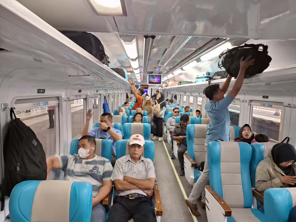 Tiket Kereta Api untuk Libur Nataru 2025-2026 Sudah Bisa Dipesan
