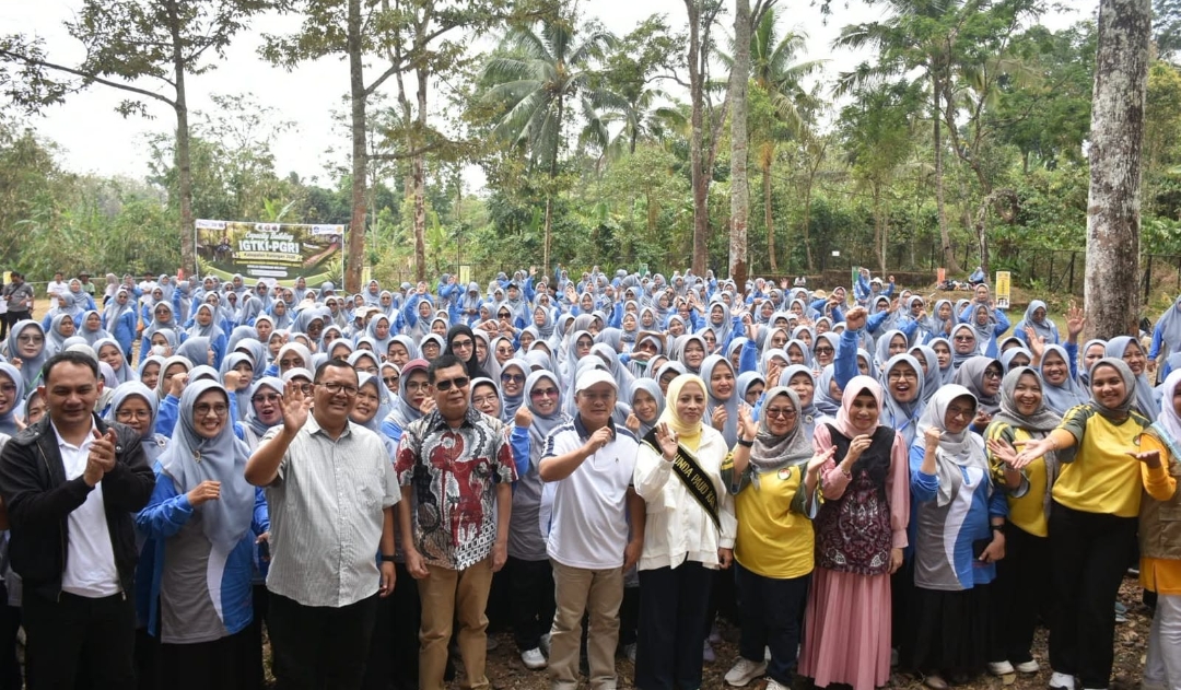 Bupati Kuningan Ingatkan Guru PAUD Tak Boleh Berhenti Belajar di Tengah Perubahan Teknologi