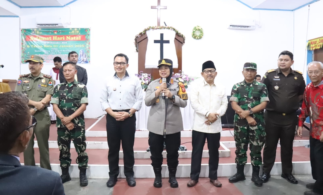 Pj Bupati Cirebon Monitoring Pengamanan Natal, Pastikan Ibadah Berjalan Lancar