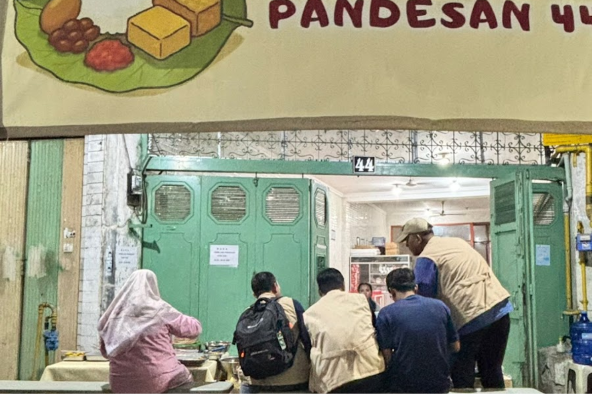 4 Spot Nasi Jamblang Viral di Cirebon, Rasa Autentik yang Bikin Ketagihan