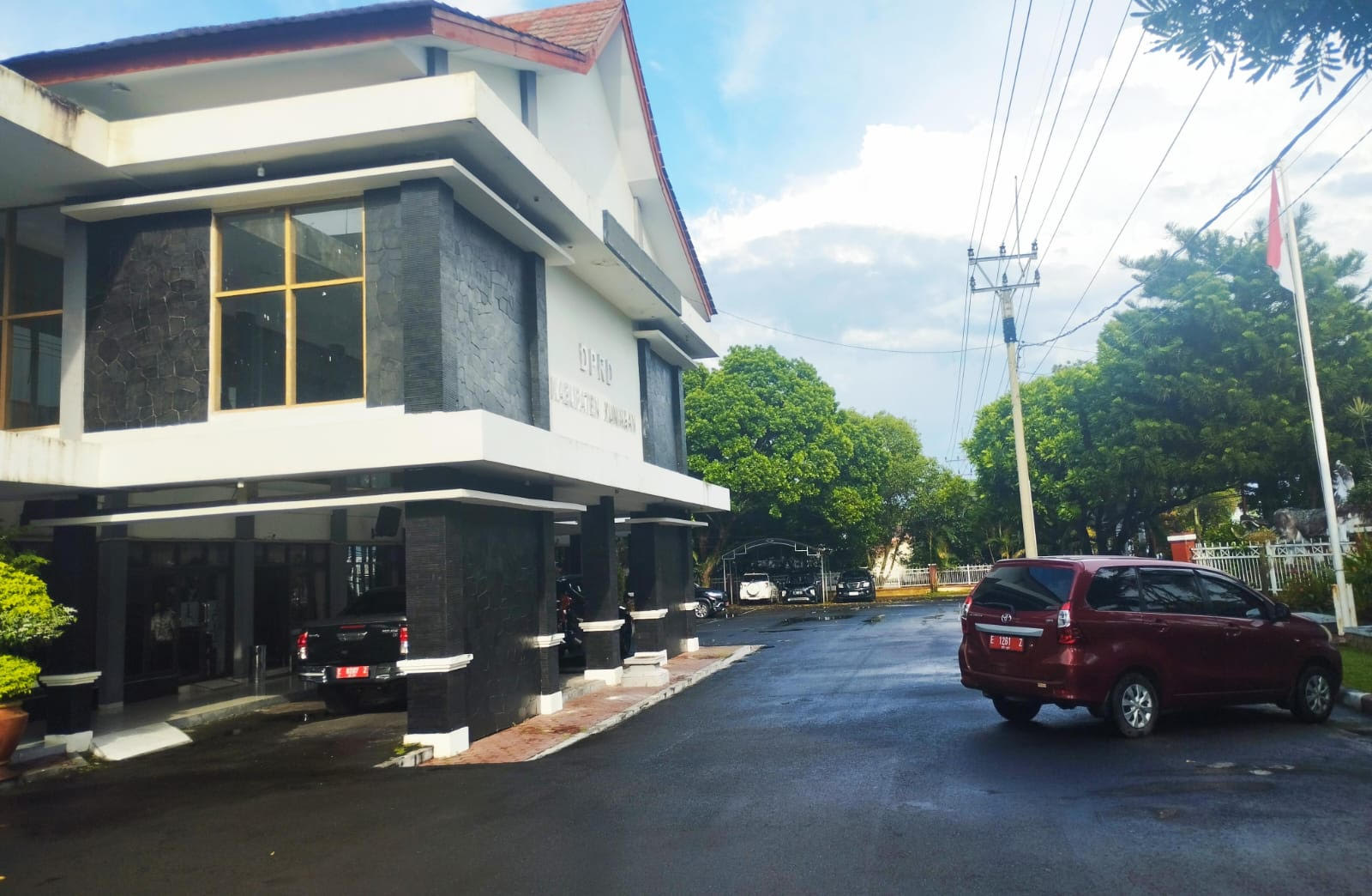 Dua Bulan Tak Dibayar, Tunjangan DPRD Kuningan Jadi Sorotan Publik