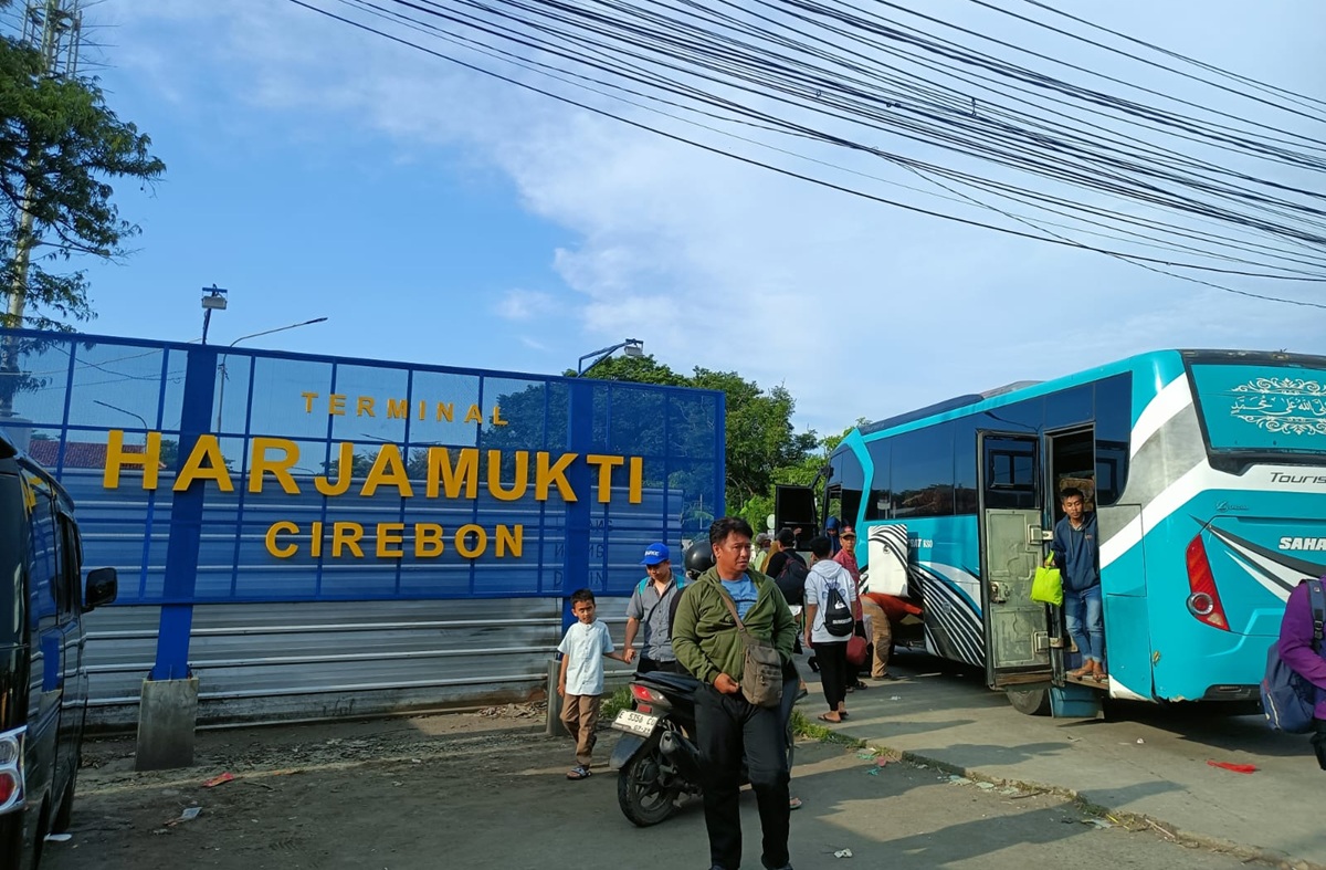 Terminal Harjamukti Cirebon Megah tapi Sepi dan Banyak Calo, Begini Potretnya dari Dekat