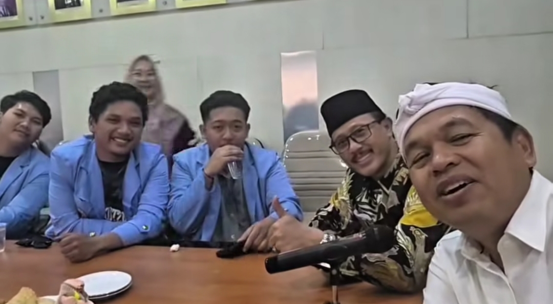 Datang ke Kampus Unisba Sendirian, KDM Siap Fasilitasi Dialog Antara Mahasiswa, Pemprov dan DPRD Jabar