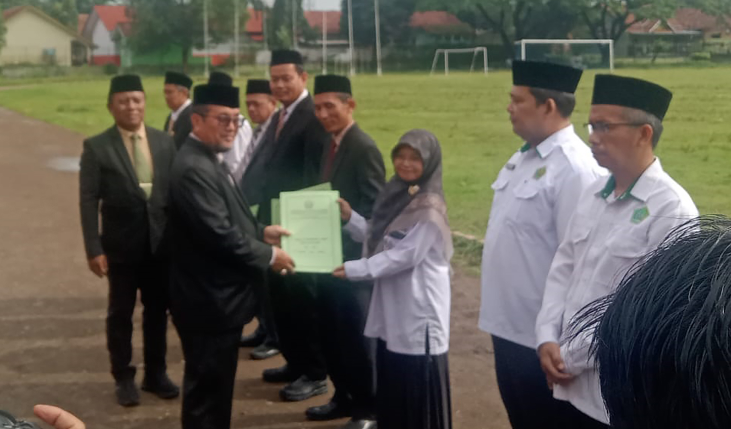 MTs Miftahul Ulum Arjawinangun Terima Penghargaan Adiwiyata Tingkat Provinsi 2025