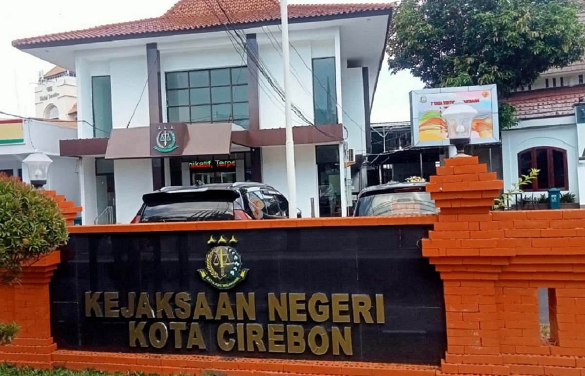 Update Kasus Gedung Setda dan BPR Bank Cirebon, Mantan Sekda Diperiksa Kejaksaan