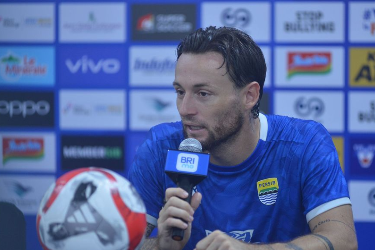 Tanggapi Bonus Rp1 Miliar Persib, Marc Klok Tegaskan Fokus dan Tujuan Utama