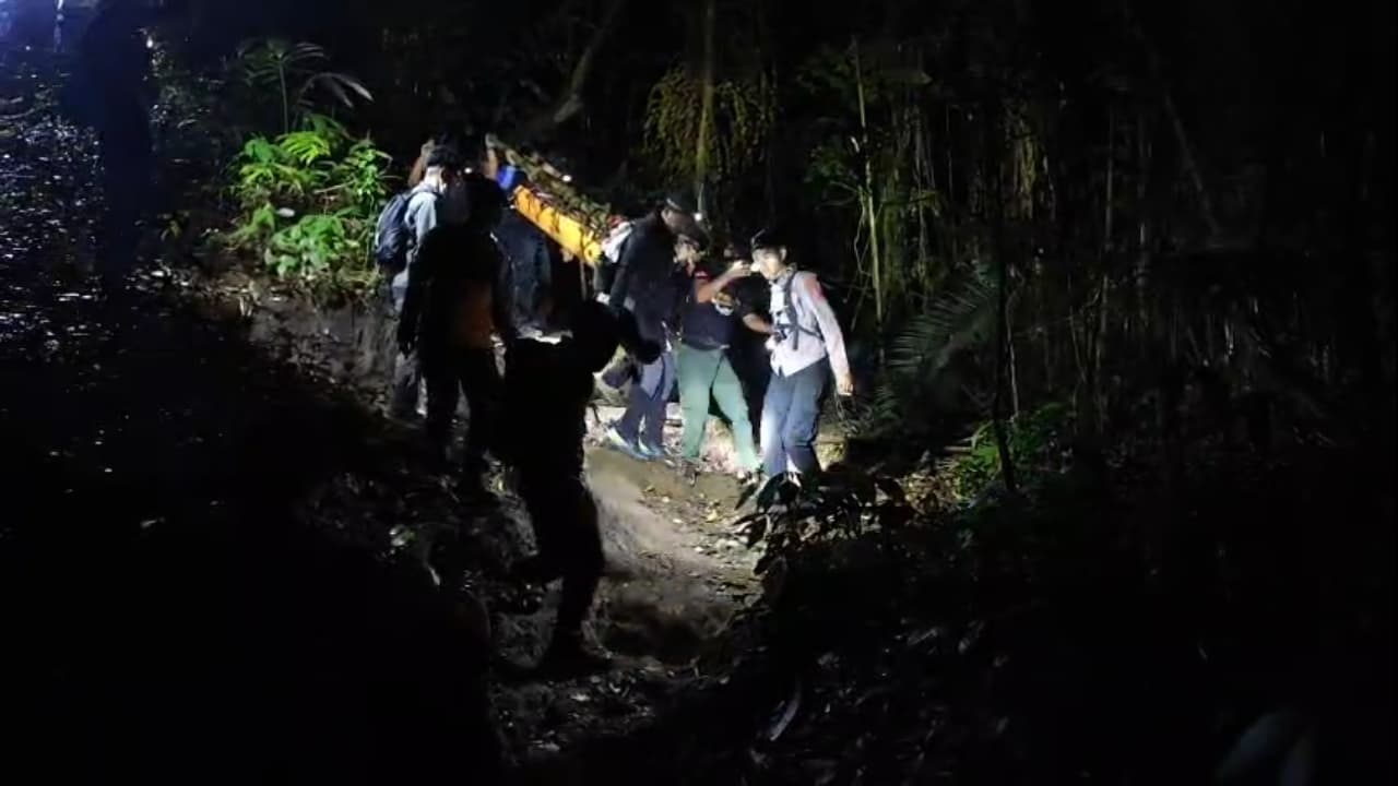  Dramatis, Tim SAR GABUNGAN Berhasil Evakuasi Mayat di Puncak Ciremai