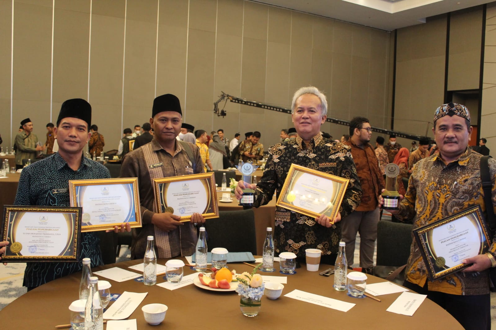 Luar Biasa! Baznas Kota Cirebon Sabet Tiga Penghargaan 