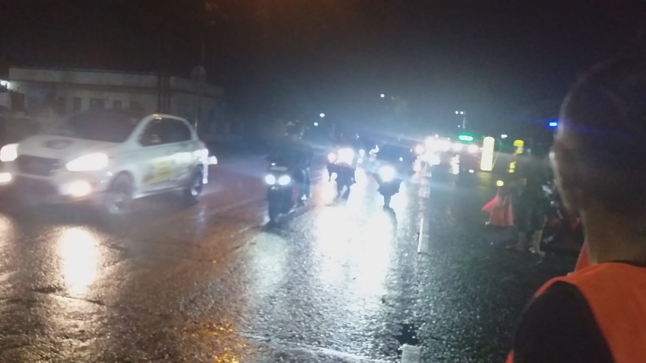 Pantura Sempat Diguyur Hujan Lebat, Kendaraan Pemudik ke Jawa Tengah Terus Mengalir
