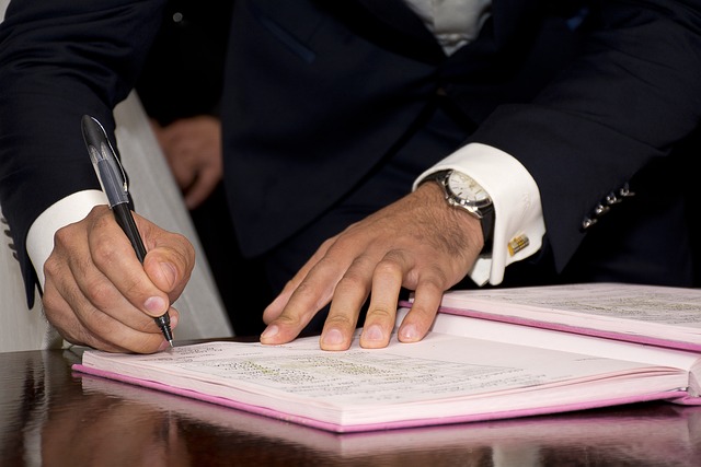 Lewat Surat Edaran, Mahkamah Agung Larang Hakim Catat Pernikahan Beda Agama