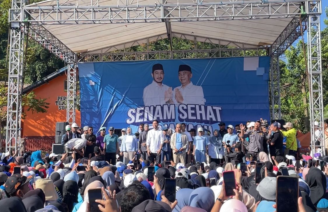 Senam Sehat Bareng Ribuan Warga Lembang, Pasangan Jeje-Asep Makin Lengket 