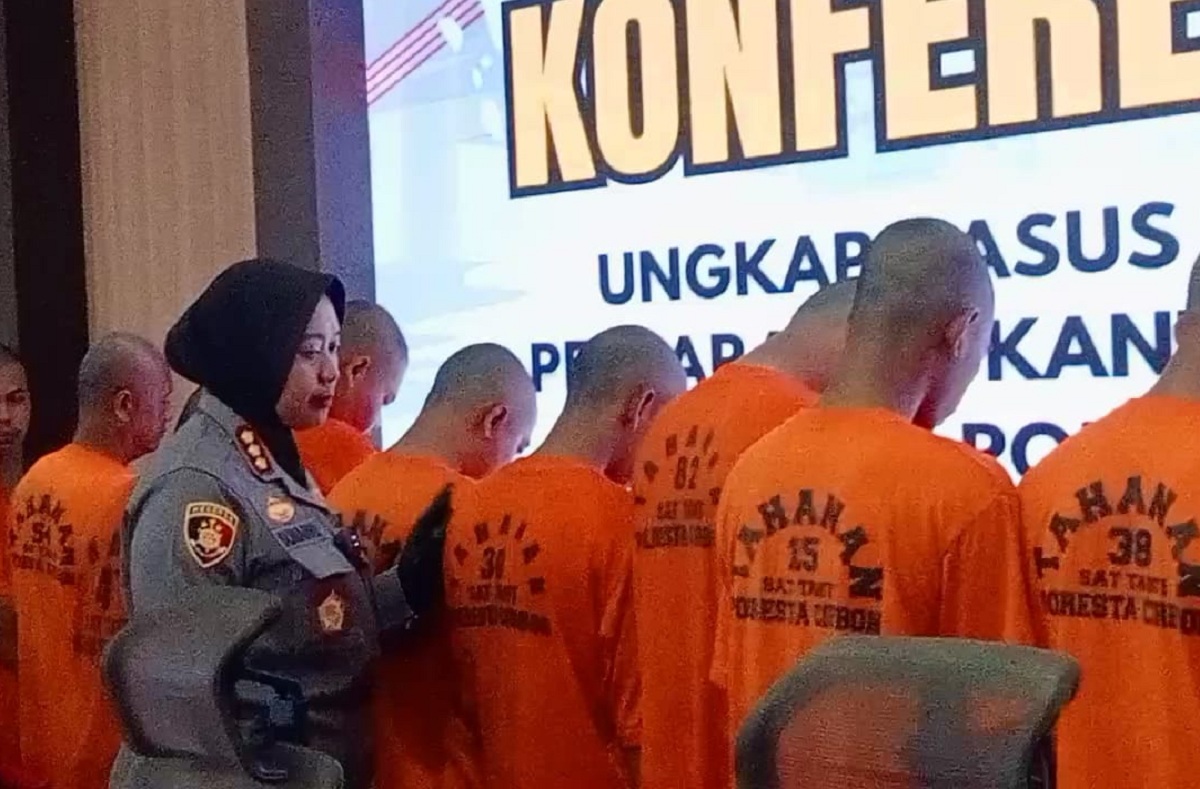 Dibakar dan Dijarah, DPRD Kabupaten Cirebon Alami Kerugian Rp10 Miliar 
