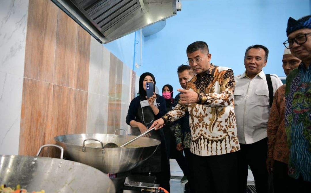 Wagub Erwan Optimistis 4.600 SPPG Terbangun Oktober 2025 di Jabar