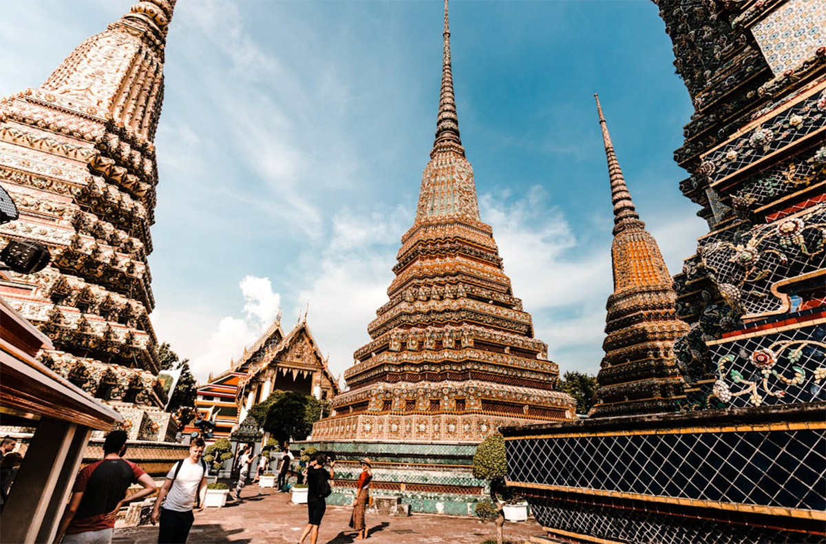 Cocok Bawa Keluarga: Ini Dia Negara Tetangga Paling Aman Dikunjungi saat Liburan Nataru