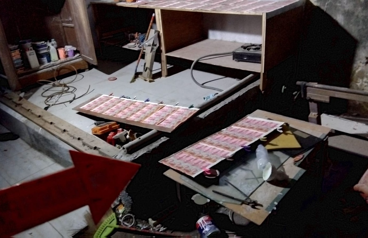 Terungkap! Kasus Uang Palsu di Cirebon, Tersangka S Cetak Rp12 Miliar di Rumah